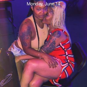 Meet your Posher, Chanel